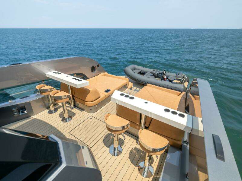 2025 Steeler Bronson 67 Beachclub