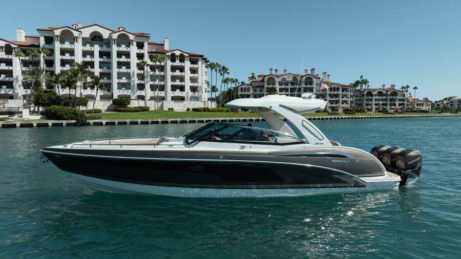 2018 Formula 350 Crossover Bowrider OB