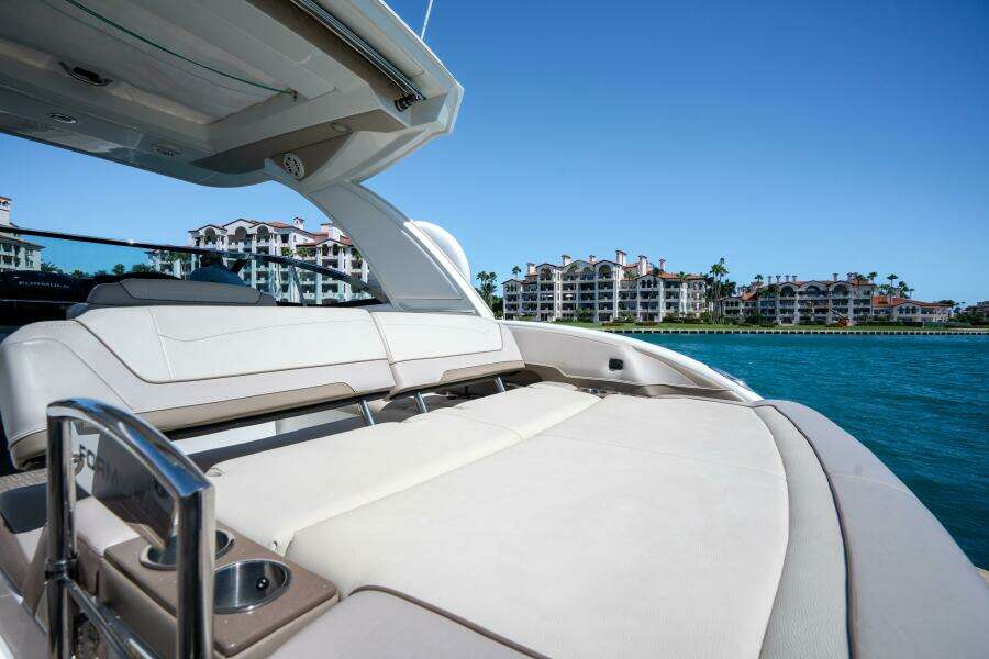 2018 Formula 350 Crossover Bowrider OB