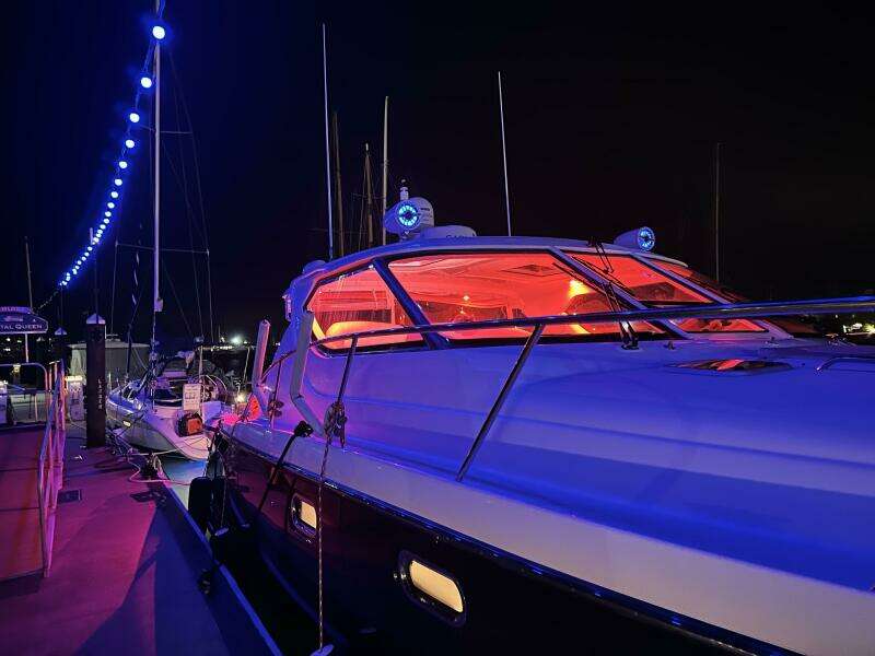 2006 Tiara Yachts 