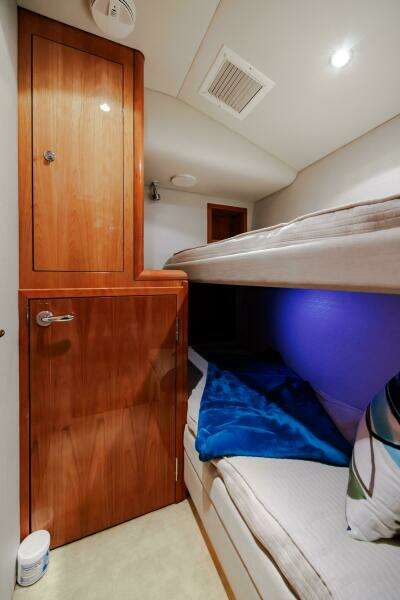 2005 Hatteras 50 Convertible