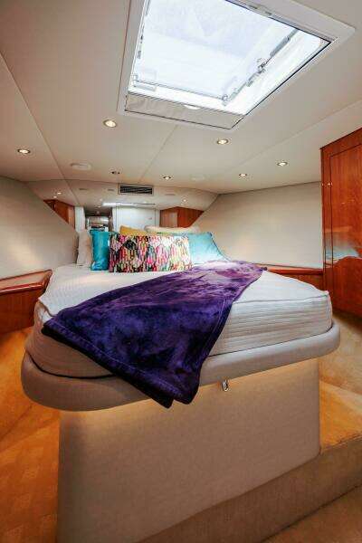 2005 Hatteras 50 Convertible