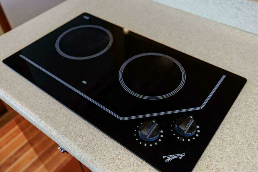 2005 Hatteras 50 Convertible