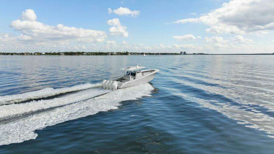 2023 Yellowfin 39 Offshore