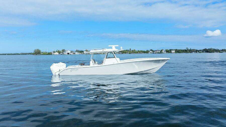 2023 Yellowfin 39 Offshore