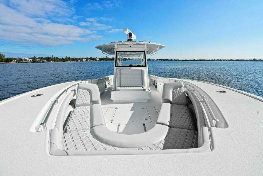 2023 Yellowfin 39 Offshore