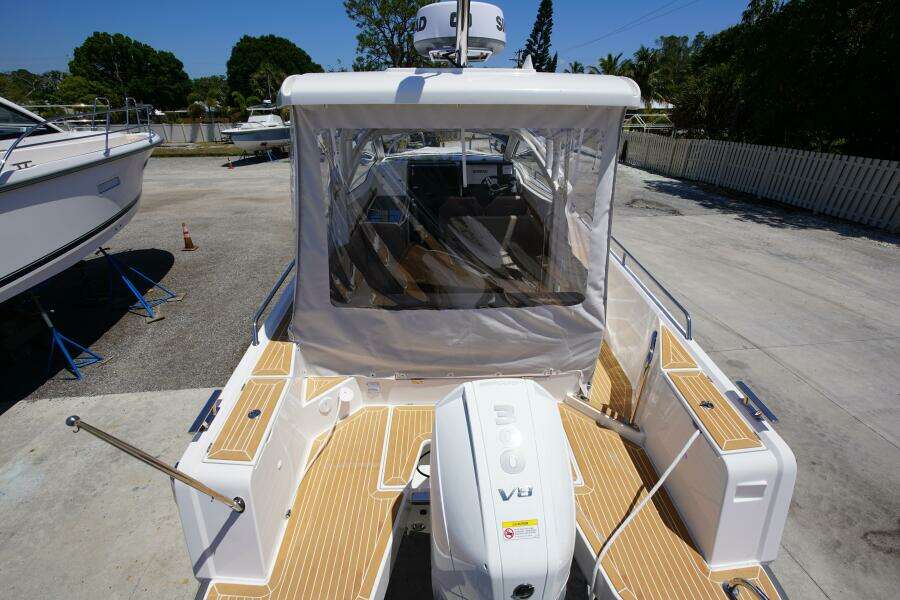 Nimbus Weekender 9 Aft Deck