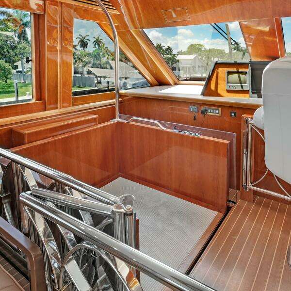 2003 Hargrave Sky Lounge