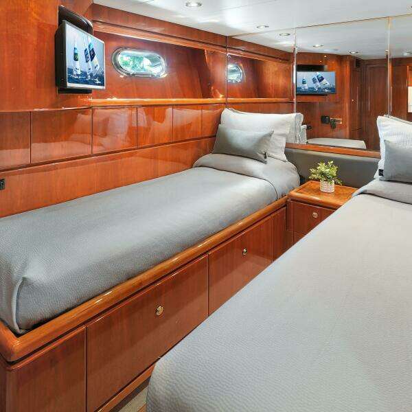 2003 Hargrave Sky Lounge