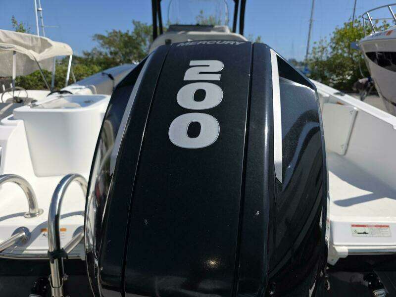 2022 Wellcraft 222 Fisherman