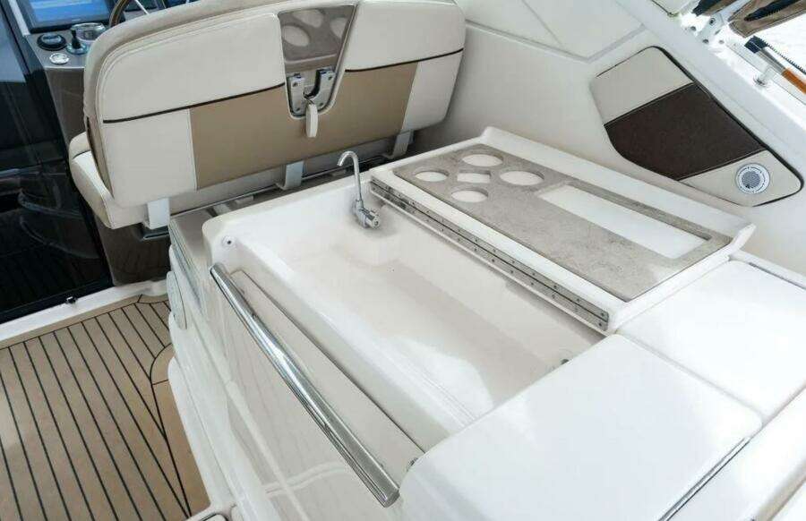 2013 Tiara Yachts 36 Coronet
