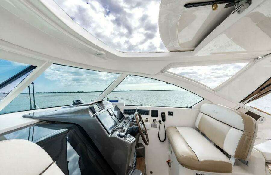2013 Tiara Yachts 36 Coronet