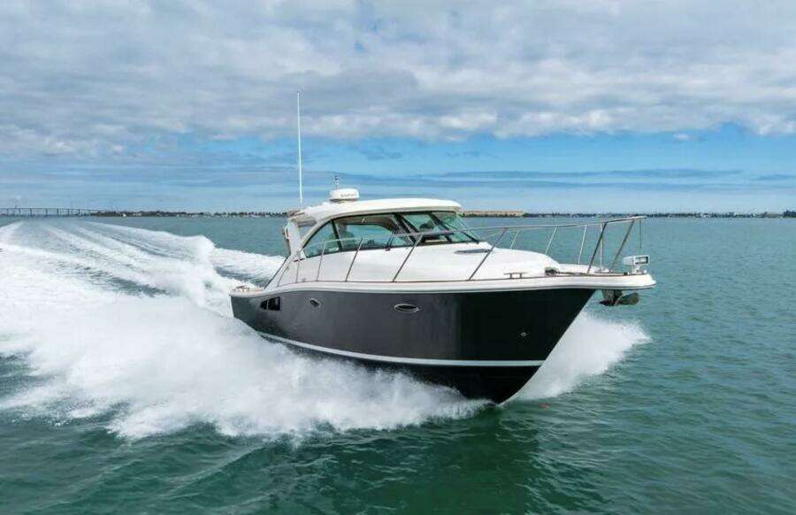 2013 Tiara Yachts 36 Coronet