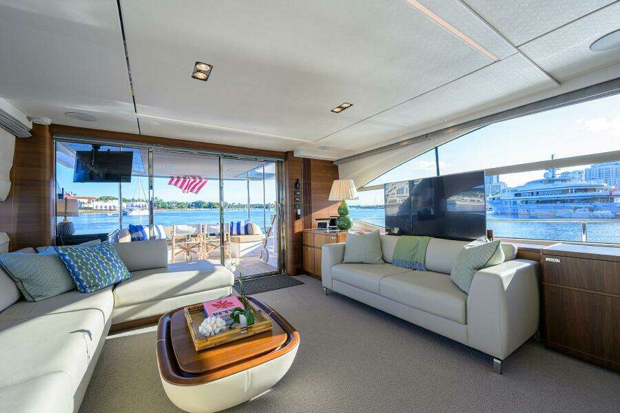 Princess Y78 - Janie II - Salon