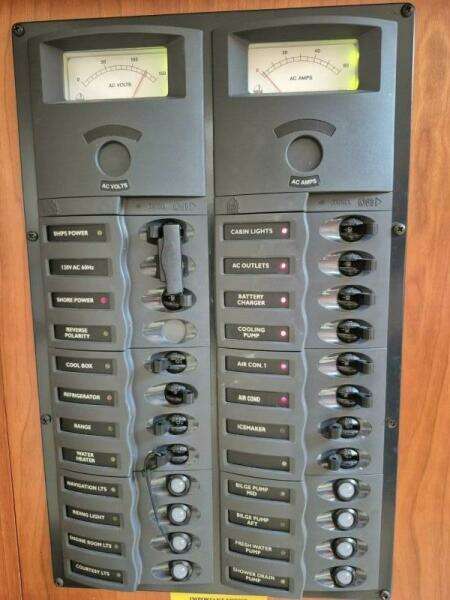 2004 Riviera 4000 Offshore