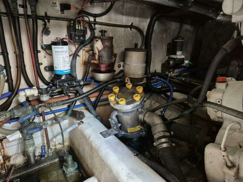 2004 Riviera 4000 Offshore