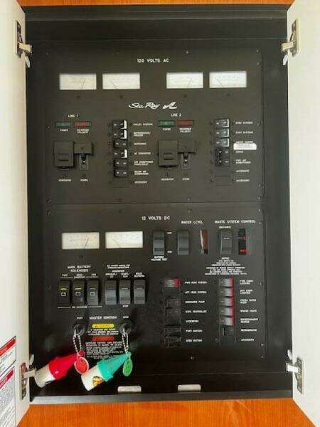 2001 Sea Ray 380 Sundancer