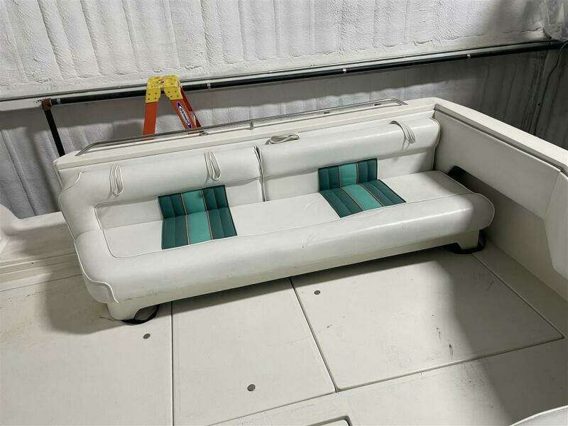 1993 Sea Ray 300 Weekender