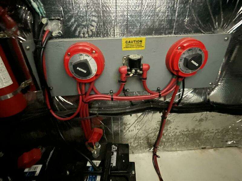 1993 Sea Ray 300 Weekender