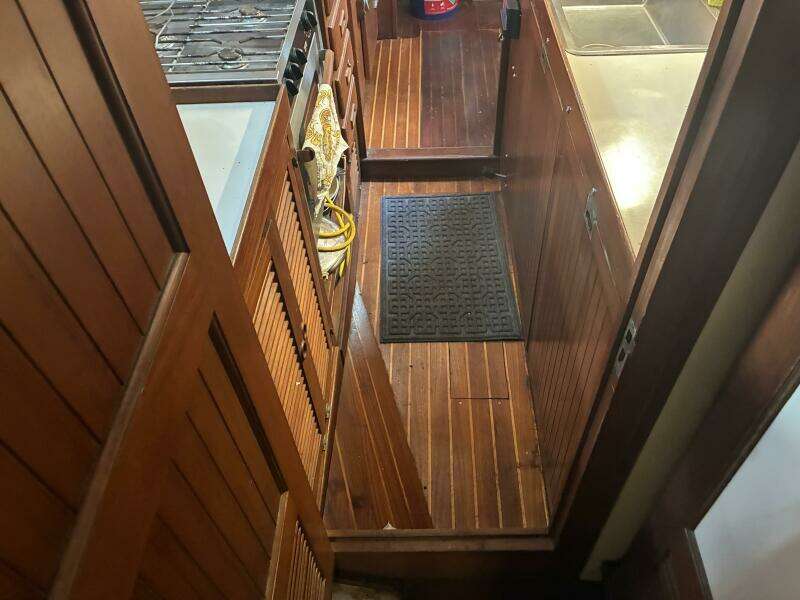 1983 Vagabond 42 Ketch