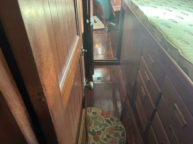 1983 Vagabond 42 Ketch