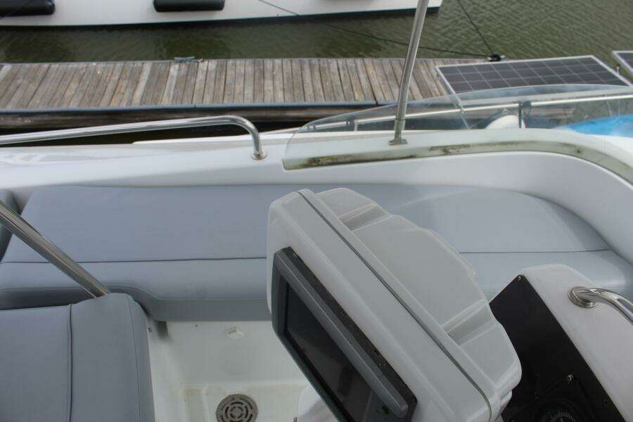 2004 Lagoon 43 Power Cat