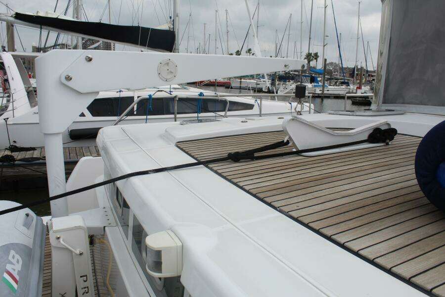 2004 Lagoon 43 Power Cat