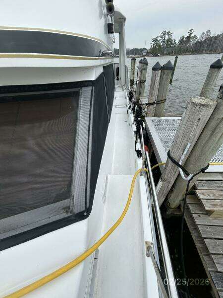 42' Jefferson port side deck1