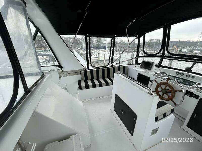 42' Jefferson flybridge port
