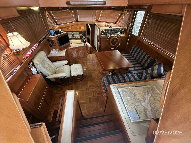 42' Jefferson salon forward