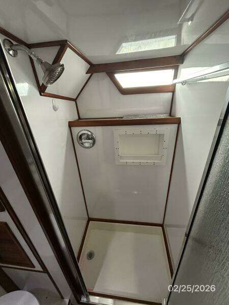 42' Jefferson master stateroom shower