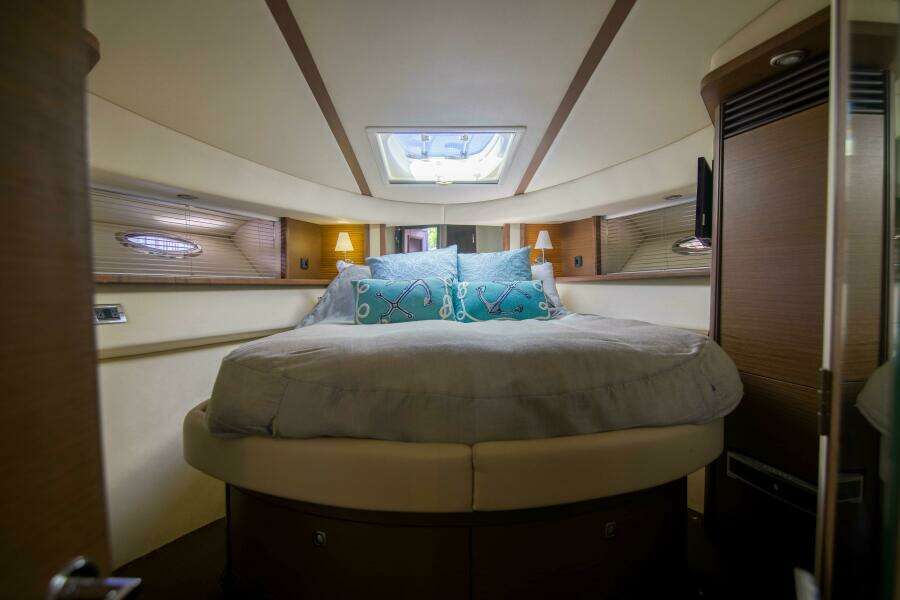 Sea Ray 52 - Exodus - Stateroom