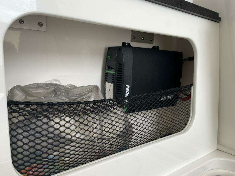 2019 Sea Fox 328 Commander