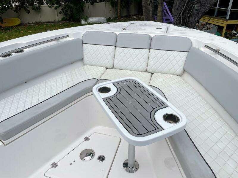 2019 Sea Fox 328 Commander