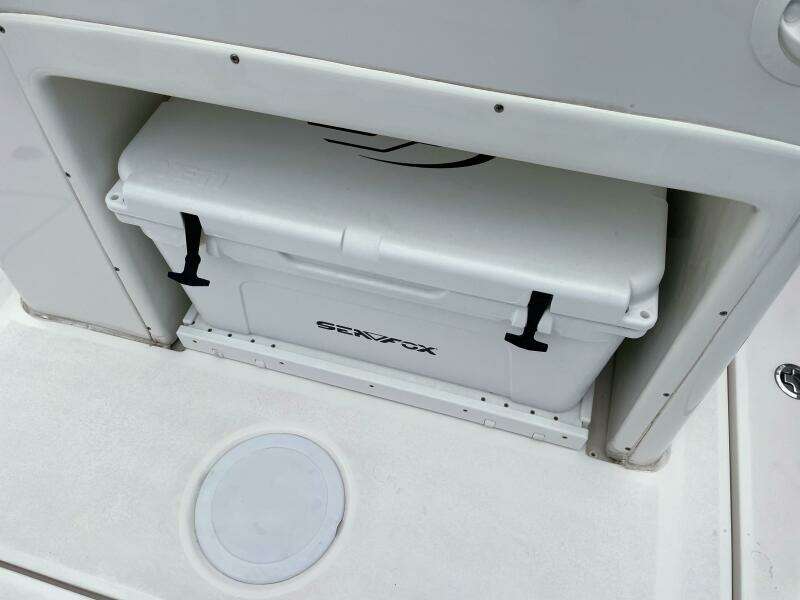 2019 Sea Fox 328 Commander