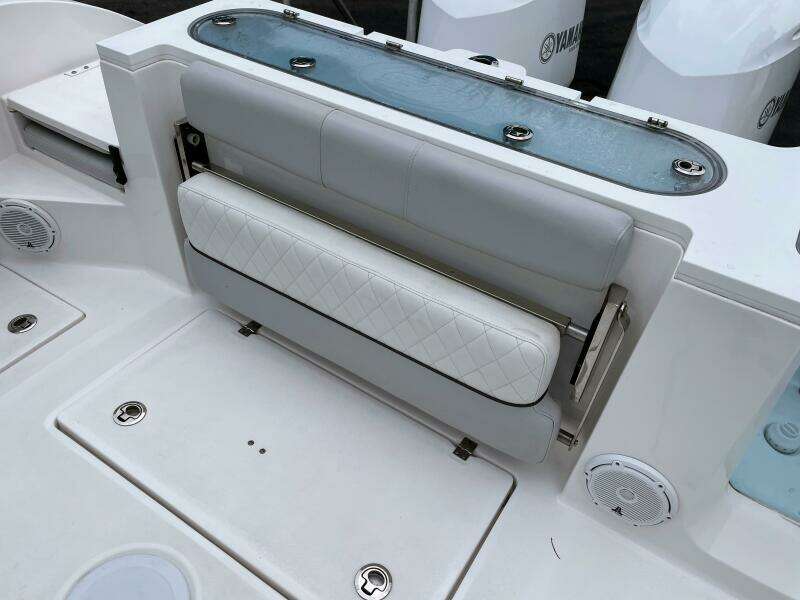 2019 Sea Fox 328 Commander