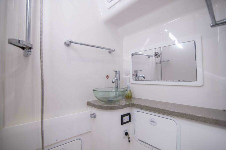 Regulator 41 - Wound Up II - Interior Cabin, Head