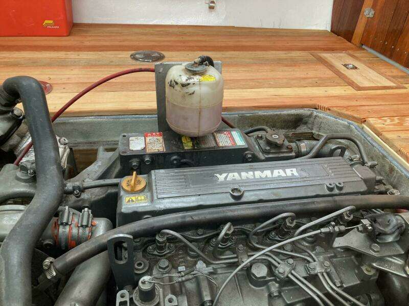 2000 Harvey Boat Works Seaworthy 28