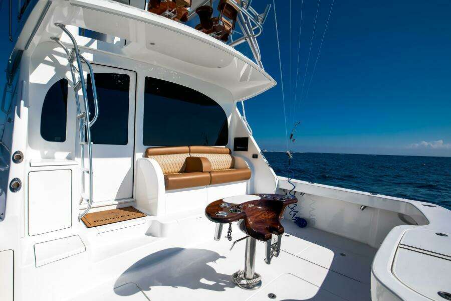 Viking 48 - Dorothy Marie - Cockpit