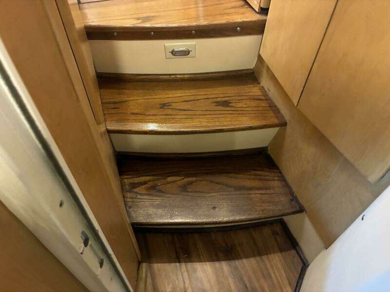 Carver 455 Aft Cabin
