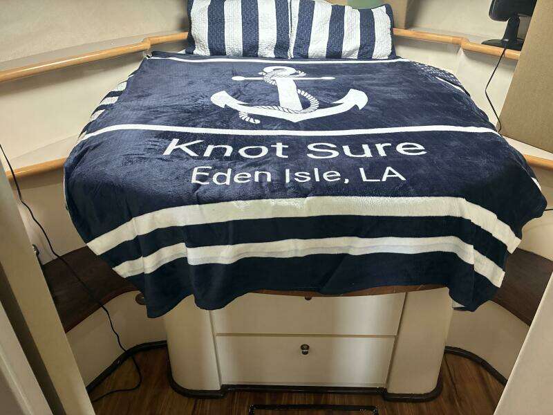 Carver 455 Aft Cabin