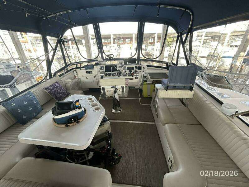 43' Mainship flybridge forward