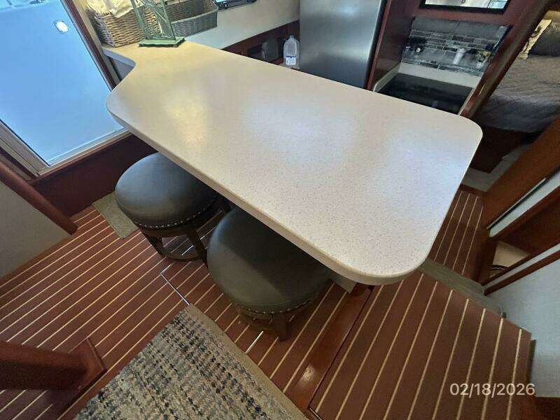 43' Mainship salon port forward