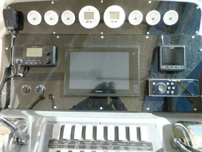 1995 Tiara Yachts 3500 Express