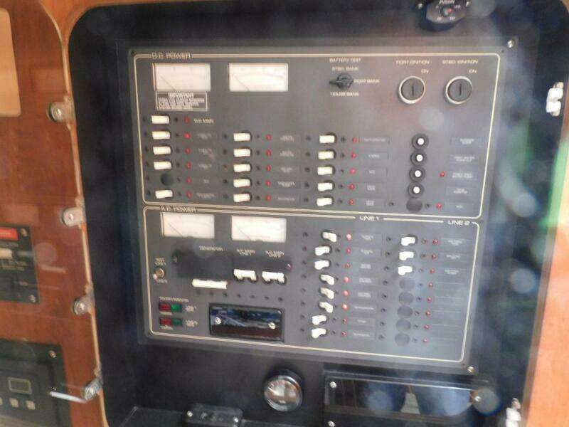 1995 Tiara Yachts 3500 Express