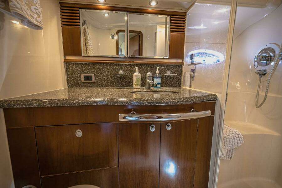 2005 Sea Ray 500 Sundancer