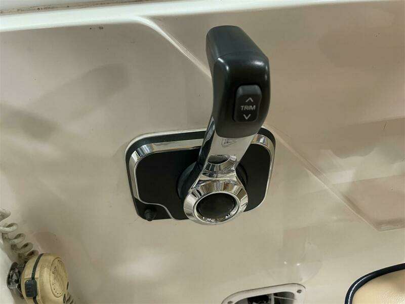 2005 Hunt Yachts 25 Surfhunter