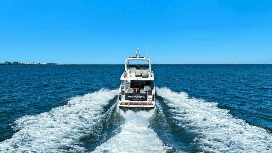 2025 Absolute Navetta 53 - Profile