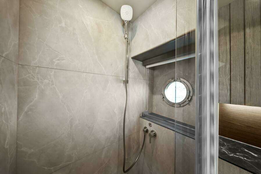 2025 Absolute Navetta 53 - Head