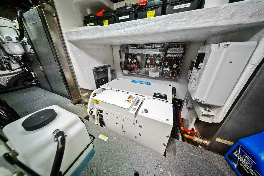 2025 Absolute Navetta 53- Engine Room